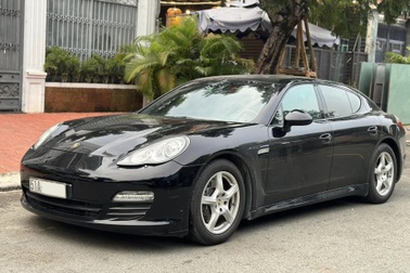 Porsche Panamera sau 13 năm sử dụng được rao bán giá ngang Kia K5 mới