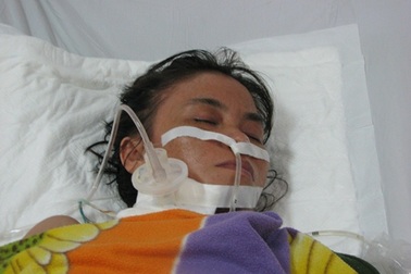 Mẹ bị tai nạn nguy kịch, con có nguy cơ bỏ học