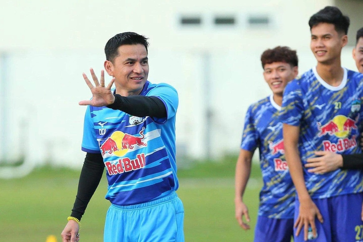 Kiatisuk tiếc vì không gặp đội bóng của Chanathip tại AFC Champions League - 2 Kiatisuk tiếc vì không gặp đội bóng của Chanathip tại AFC Champions League - 2