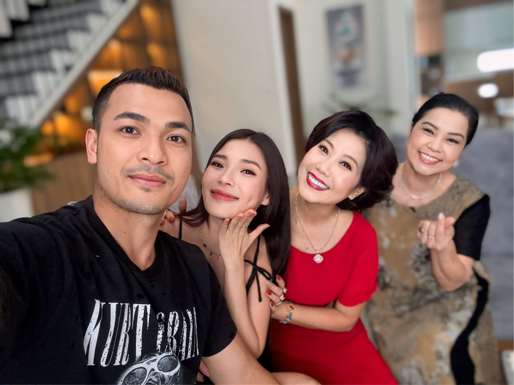 Những hình ảnh vui nhộn, không lên sóng của phim Trạm cứu hộ trái tim - 2 Những hình ảnh vui nhộn, không lên sóng của phim Trạm cứu hộ trái tim - 2