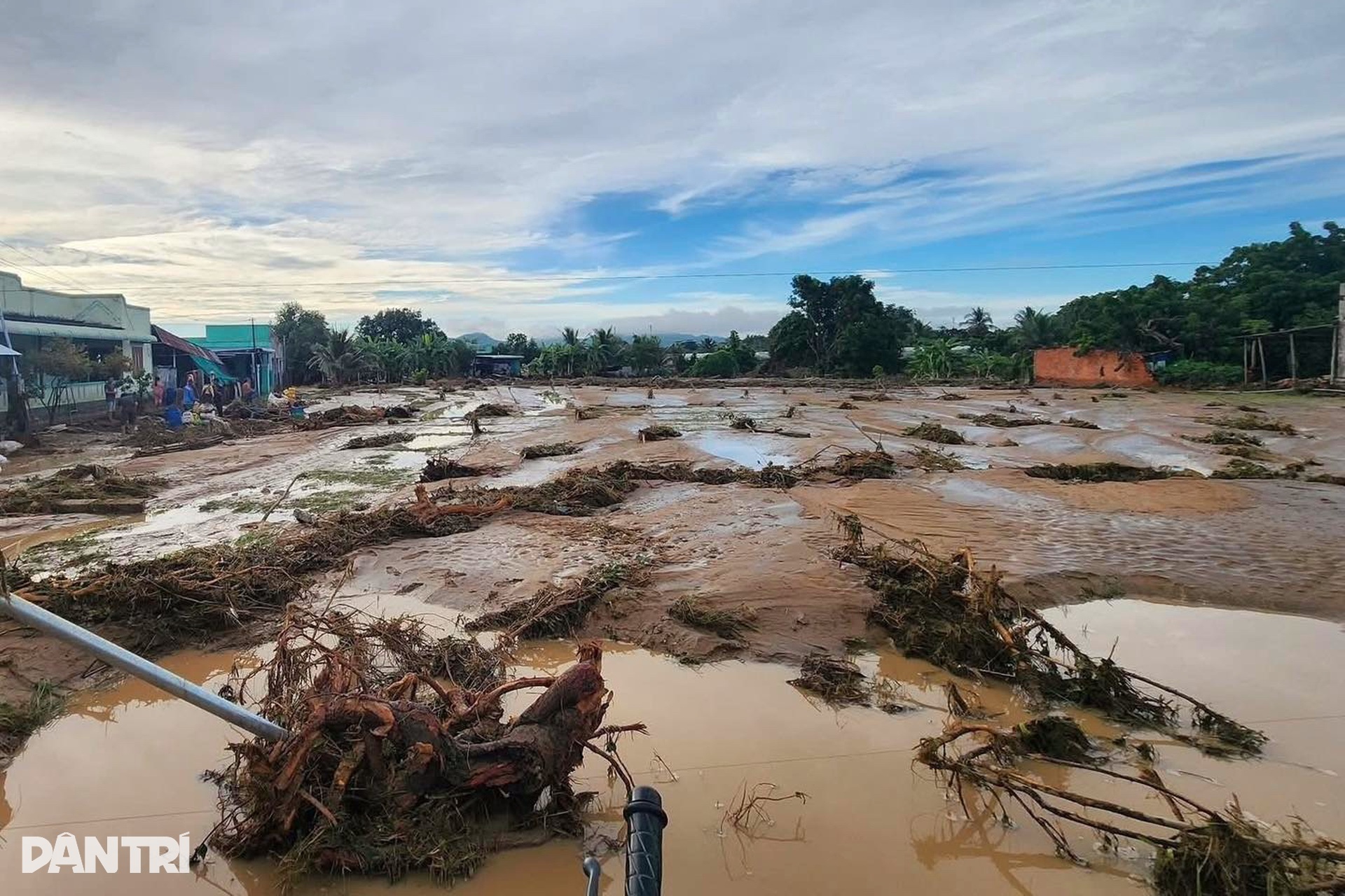 Khu dân cư Cây Cà tan hoang sau vụ vỡ hồ chứa nước ở Lâm Đồng - 8 Khu dân cư Cây Cà tan hoang sau vụ vỡ hồ chứa nước ở Lâm Đồng - 8