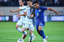 Báo Thái Lan tự hào, cho rằng đội nhà xếp trên tuyển Việt Nam ở Asian Cup