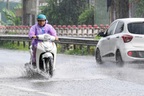 Miền Bắc đón "mưa vàng" giải nhiệt
