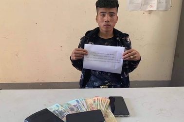 Đột nhập nhà hàng xóm phá két sắt lấy tiền đi sắm đồ