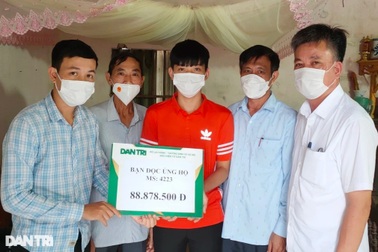 Cậu học trò mồ côi cha được bạn đọc giúp đỡ gần 200 triệu đồng