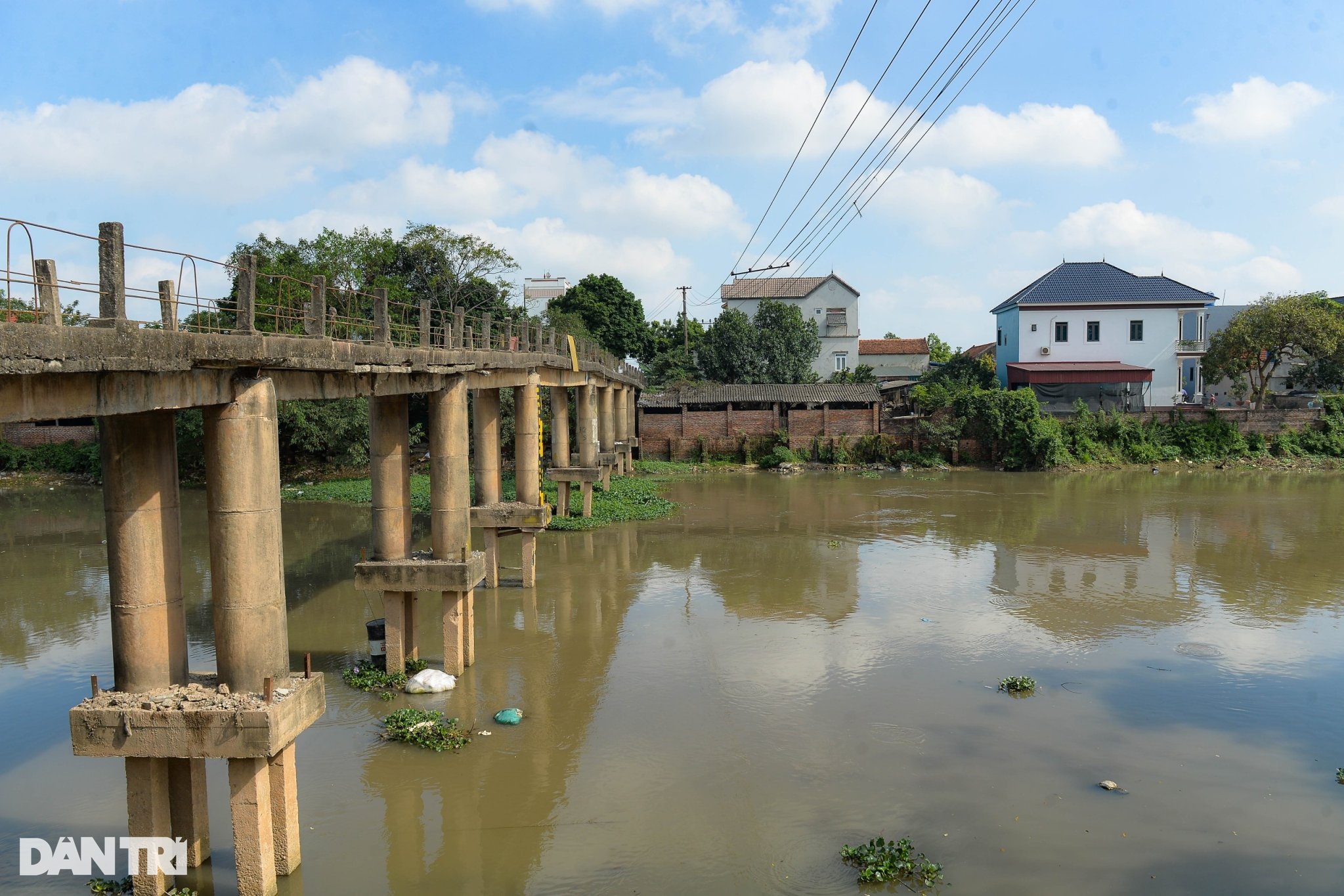 Nguyên nhân ban đầu vụ 3 bố con chết trên sông ở Hưng Yên - 3