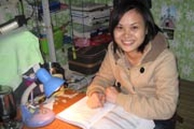 Cô sinh viên khuyết tật không đầu hàng số phận