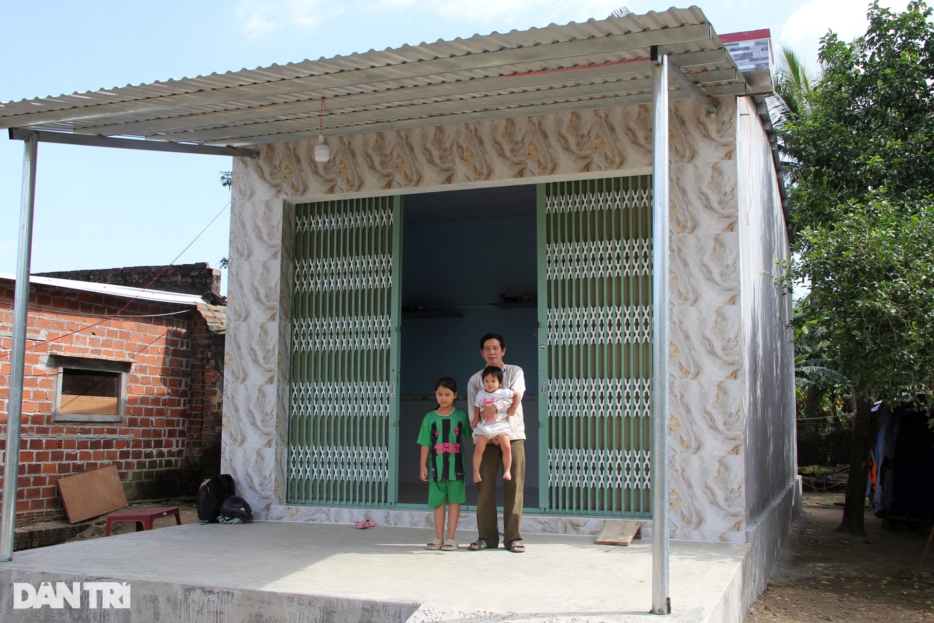 Niềm vui đón Tết trong những ngôi nhà mới từ tình cảm của bạn đọc Dân trí - 2 Niềm vui đón Tết trong những ngôi nhà mới từ tình cảm của bạn đọc Dân trí - 2