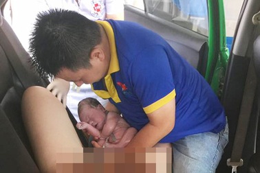 Vợ chuyển dạ trên taxi, chồng làm "bà đỡ" bất đắc dĩ