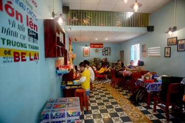 Quán cà phê khiến khách nhớ về tuổi thơ