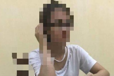 Dòng Facebook lạ của người yêu Thọ “sứt” và vị khách bí ẩn trên xe taxi