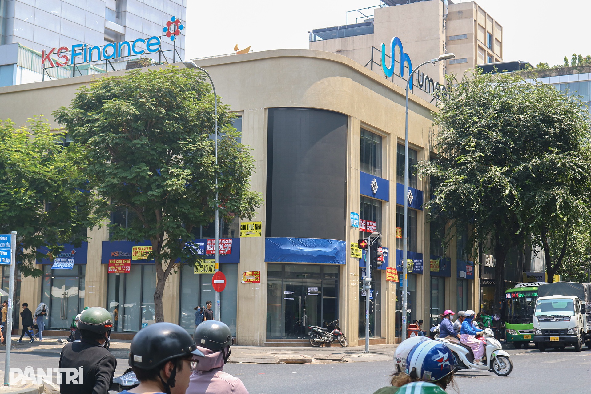 Qua thời giá thuê nửa tỷ đồng, các con đường vàng tấp nập ở TPHCM đìu hiu - 12 Qua thời giá thuê nửa tỷ đồng, các con đường vàng tấp nập ở TPHCM đìu hiu - 12