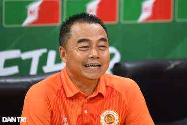 Ông Trần Tiến Đại thay thế HLV Kiatisuk dẫn dắt CLB Công an Hà Nội