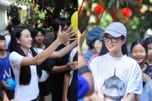 Suni Hạ Linh, Giana và dàn ca sĩ cùng "Xuân yêu thương" đến Làng trẻ em SOS