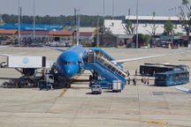 Tái diễn tình trạng tiếp viên hàng không tuồn hàng lậu