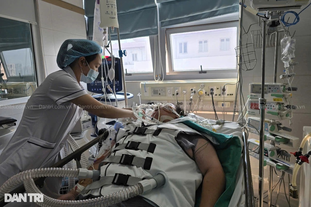 Đau xé lòng người mẹ khánh kiệt: Nếu con chết, tôi cũng đi theo! - 1 Đau xé lòng người mẹ khánh kiệt: Nếu con chết, tôi cũng đi theo! - 1