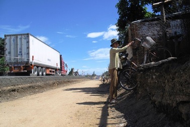 Thi công Quốc lộ 1 ì ạch, nhiều nhà thầu bị thay thế