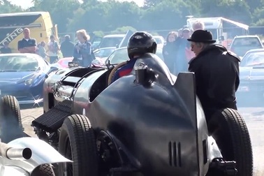 Khủng long Bentley dung tích 42L