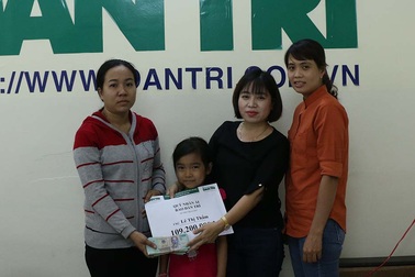 Vĩnh Long: Trao hơn 109 triệu đồng đến bé gái 7 tuổi mắc bệnh ung thư máu