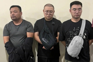 31 người Trung Quốc ngụy trang cửa hàng tiện lợi thành ổ lừa đảo ở TPHCM