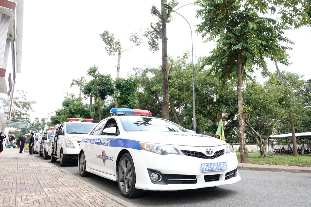 Hơn 40 y, bác sĩ và 24 giờ chạy đua lấy, ghép tạng từ người chết não - 2