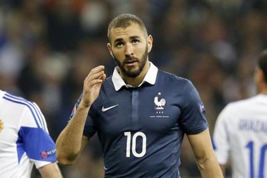 Karim Benzema bị cấm lên tuyển Pháp vô thời hạn