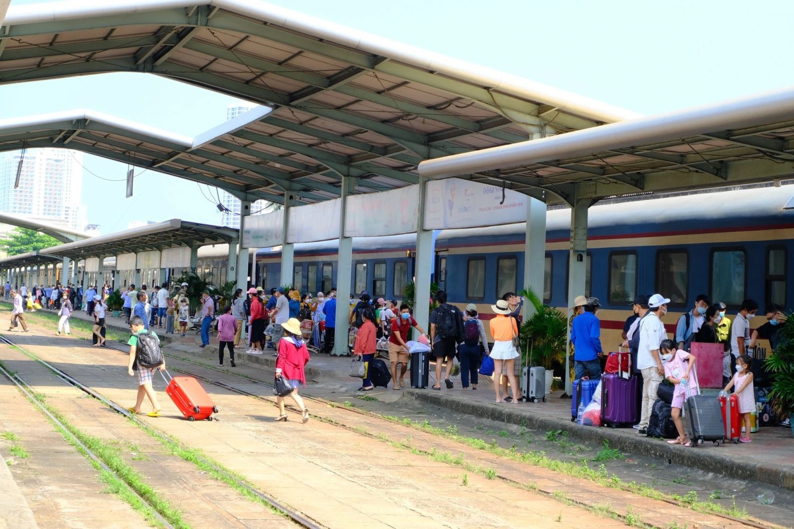 hanh-khach-tai-ga-nha-trang.jpg hanh-khach-tai-ga-nha-trang.jpg