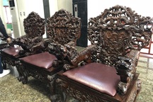 Mê mẩn bộ bàn ghế "thập thất long", trả ngay 5 tỷ đồng chủ nhà vẫn lắc đầu