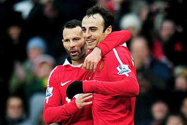 Công Vinh muốn chiêu mộ Berbatov: Cẩn thận “bom xịt”