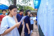 Hai thí sinh thi lớp 10 ở Hà Nội đến nhầm điểm thi