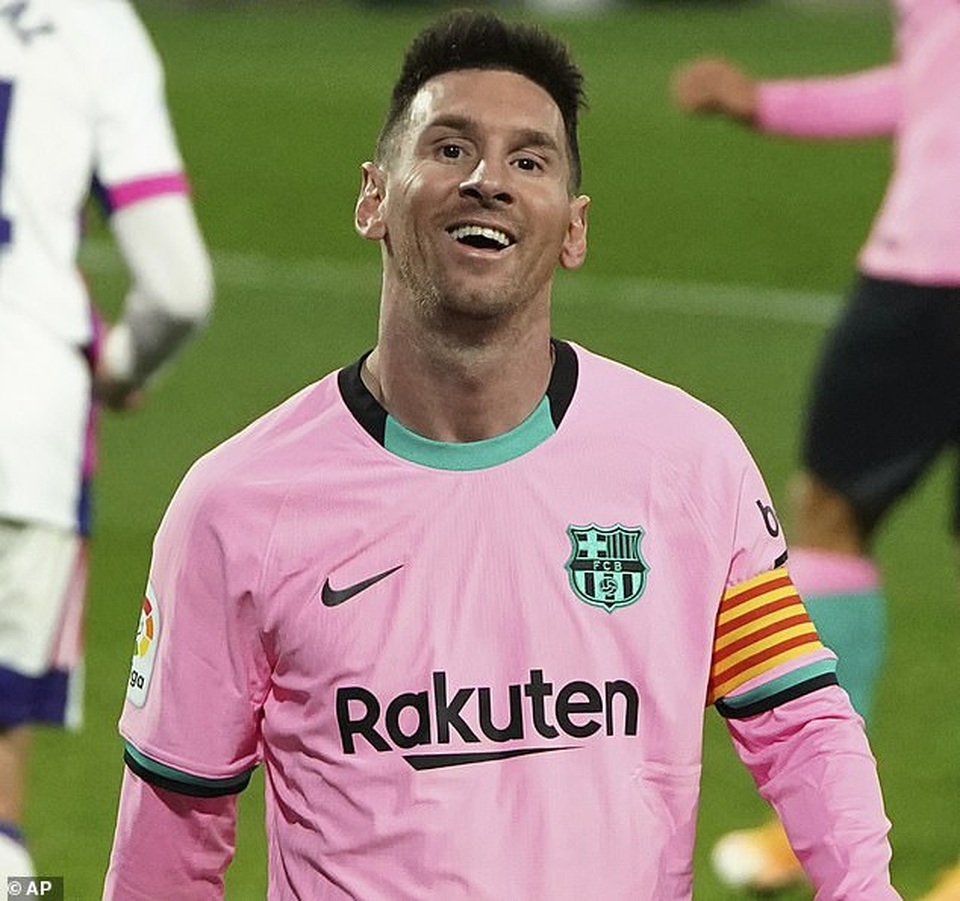 Messi phá kỷ lục của Pele, Barcelona thắng lớn - 6 Messi phá kỷ lục của Pele, Barcelona thắng lớn - 6