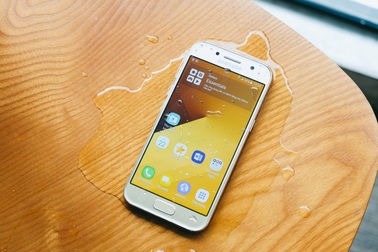 Điện thoại 6 triệu đồng của Samsung có gì đặc biệt?