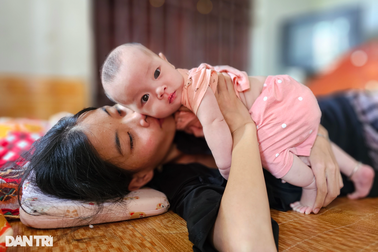 Chuyện buồn của người mẹ trẻ đơn thân từ chối điều trị ung thư để sinh con