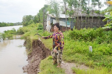 Báo động tình trạng "hà bá" ăn sông, nuốt nhà dân tại Sóc Trăng!
