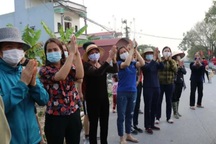 0h ngày 25/2, nhiều dịch vụ kinh doanh ở Bắc Ninh được mở cửa trở lại