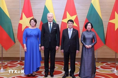 Tổng thống Cộng hòa Litva và Phu nhân kết thúc chuyến thăm chính thức Việt Nam