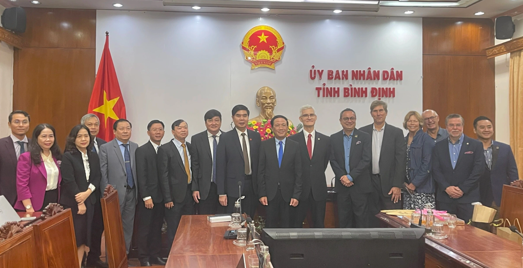Chủ tịch Bình Định hy vọng sản phẩm gỗ, thủy sản sẽ có mặt ở thị trường Mỹ - 1 Chủ tịch Bình Định hy vọng sản phẩm gỗ, thủy sản sẽ có mặt ở thị trường Mỹ - 1
