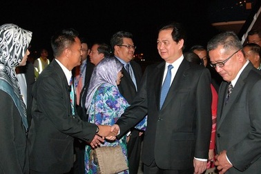  Thủ tướng tới Burnei dự Hội nghị Cấp cao ASEAN