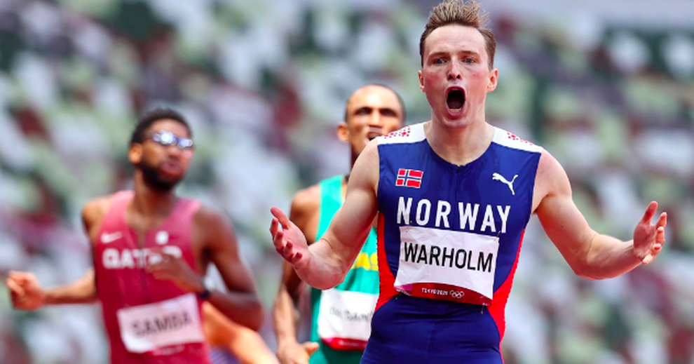 Nhà vô địch xé áo ăn mừng sau khi phá kỷ lục thế giới và Olympic - 1 Nhà vô địch xé áo ăn mừng sau khi phá kỷ lục thế giới và Olympic - 1