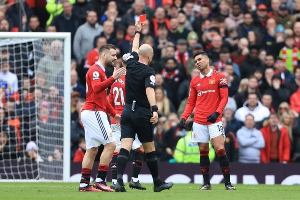 HLV Ten Hag chỉ trích trọng tài sau trận hòa của Man Utd - 1 HLV Ten Hag chỉ trích trọng tài sau trận hòa của Man Utd - 1