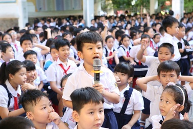 Lắng nghe trẻ em chia sẻ cách bảo vệ môi trường