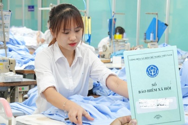 Có được đóng BHXH bắt buộc và tự nguyện cùng lúc không?
