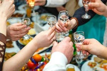 Đề xuất lùi lộ trình tăng thuế tiêu thụ đặc biệt với rượu, bia