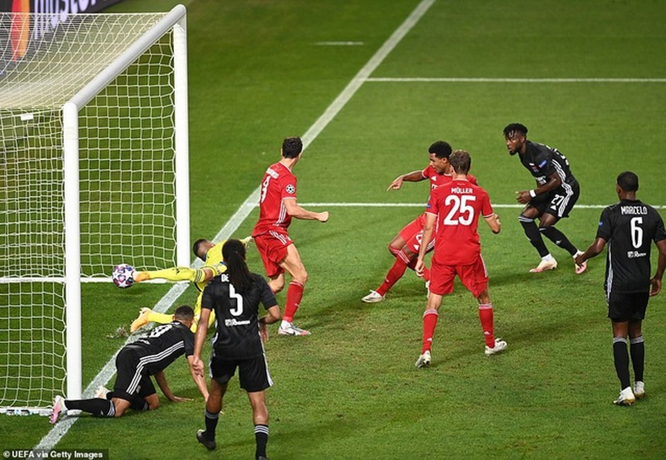 Gnabry được ca ngợi lên mây khi giúp Bayern Munich giành chiến thắng - 3 Gnabry được ca ngợi lên mây khi giúp Bayern Munich giành chiến thắng - 3