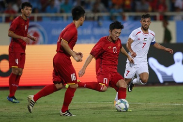 Hàng tiền vệ… một người của Olympic Việt Nam