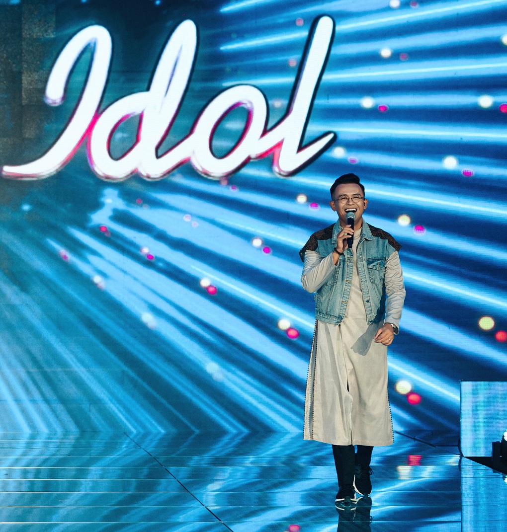 Lý do MC Đức Bảo từ bỏ phong cách quý ông, mặc phá cách ở Vietnam Idol - 10