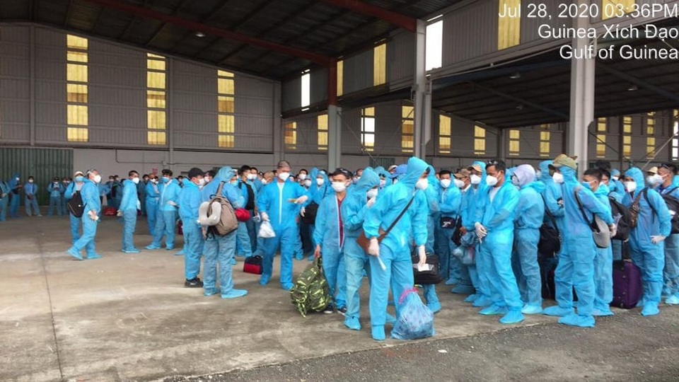 Quy trình đặc biệt đón 140 người nhiễm Covid-19 trở về từ Guinea Xích đạo - 3 Quy trình đặc biệt đón 140 người nhiễm Covid-19 trở về từ Guinea Xích đạo - 3