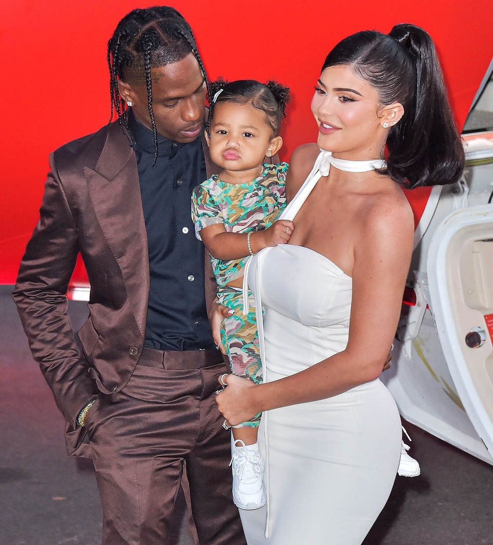 Kylie Jenner lại tái ngộ bồ cũ Travis Scott - 7 Kylie Jenner lại tái ngộ bồ cũ Travis Scott - 7