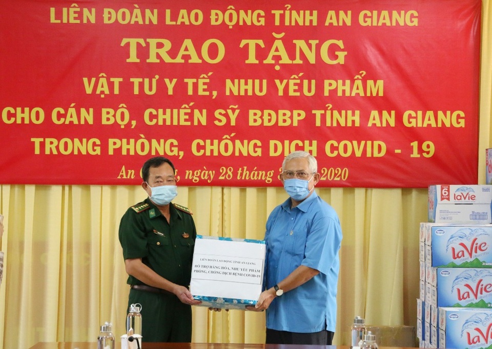 Các nữ cảnh sát điều tra chung tay trong phòng, chống dịch Covid – 19 - 5 Các nữ cảnh sát điều tra chung tay trong phòng, chống dịch Covid – 19 - 5