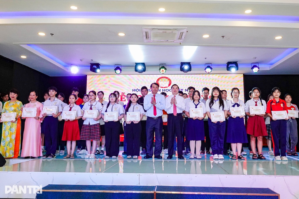 Học không bao giờ cùng càng trở nên cấp thiết trong kỷ nguyên mới - 4